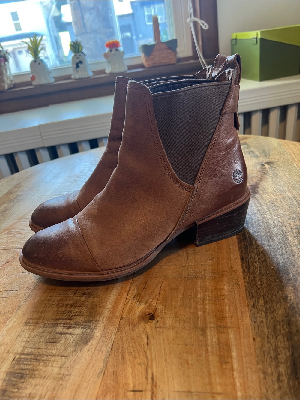 Timberland Women’s Chestnut Brown Leather Chelsea Ankle Boots size 9